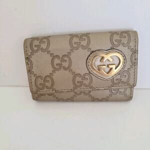 Gucci Lovely Heart GG Key Holder Wallet Case Leather Small Silver Metallic Charm